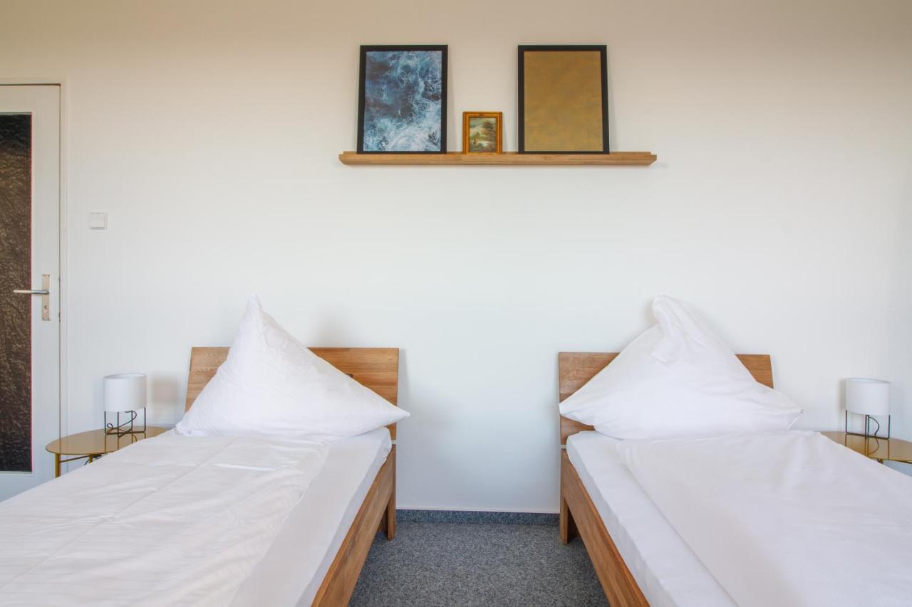 Room 1 / Room 2 Karlsruhe Buitenkant foto